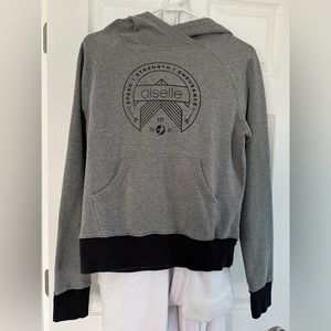 Oiselle Crest Hoodie